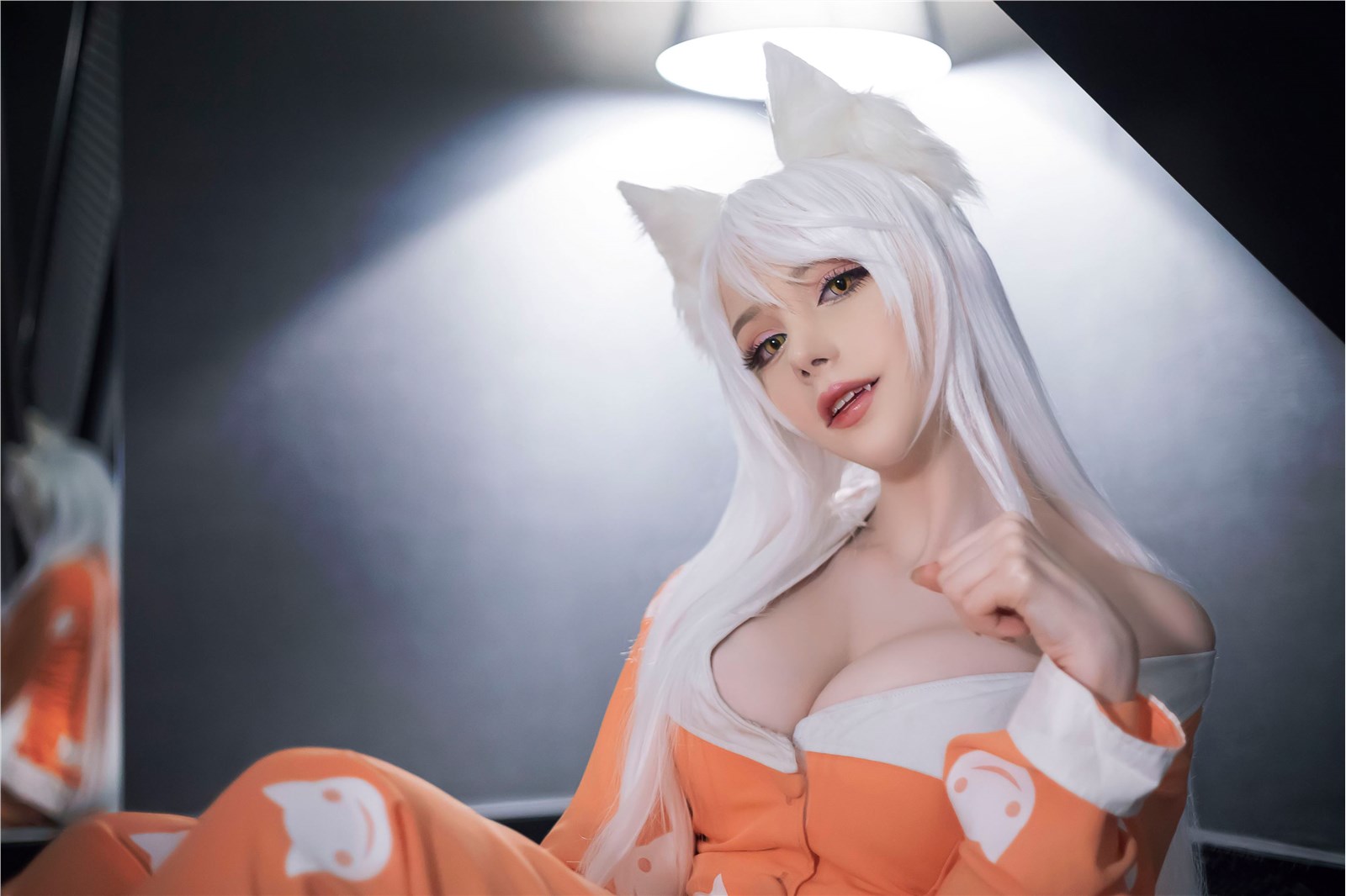 Sayathefox - No.04 - The white-haired fox(2)